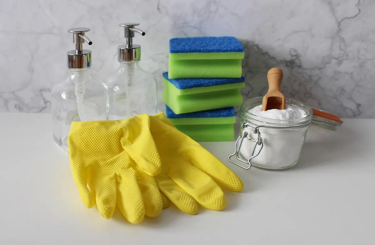 A Seasonal Spring Cleaning Plan for UK Homes: Room-by-Room Checklist